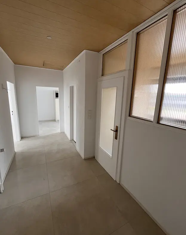 Exklusive 3 Zimmer Wohnung mit Balkon und Einbauküche in Mörfelden