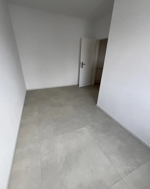 Exklusive 3 Zimmer Wohnung mit Balkon und Einbauküche in Mörfelden