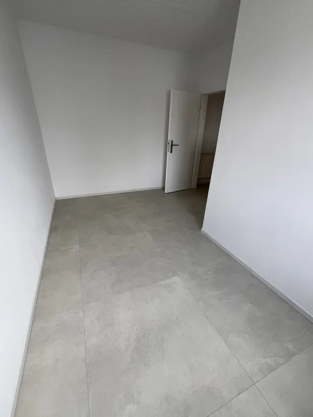 Exklusive 3 Zimmer Wohnung mit Balkon und Einbauküche in Mörfelden