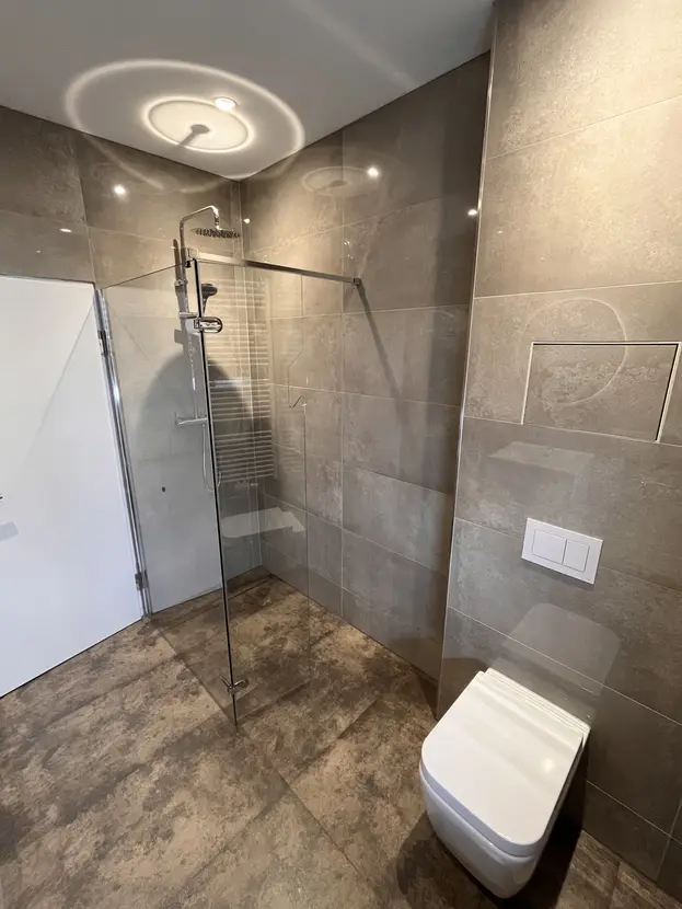 Exklusive 3 Zimmer Wohnung mit Balkon und Einbauküche in Mörfelden