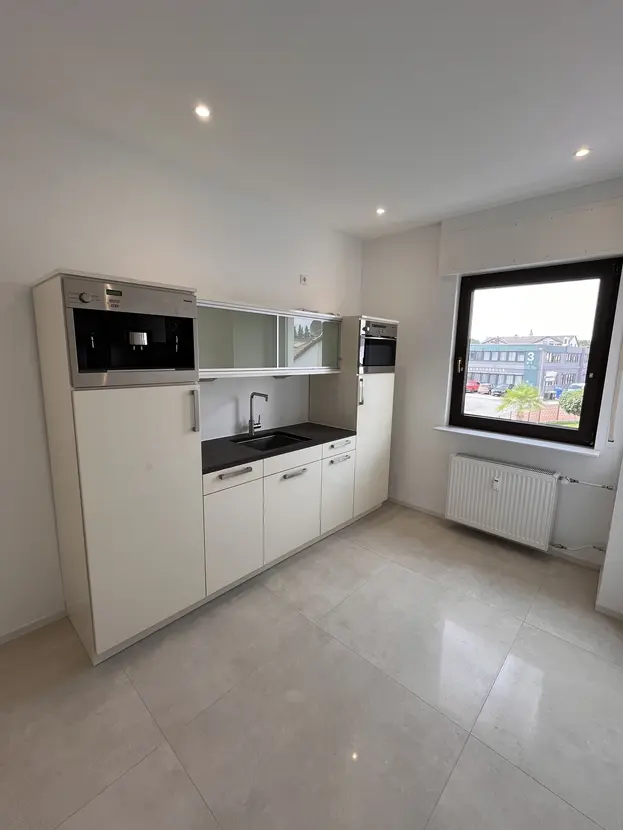Exklusive 3 Zimmer Wohnung mit Balkon und Einbauküche in Mörfelden