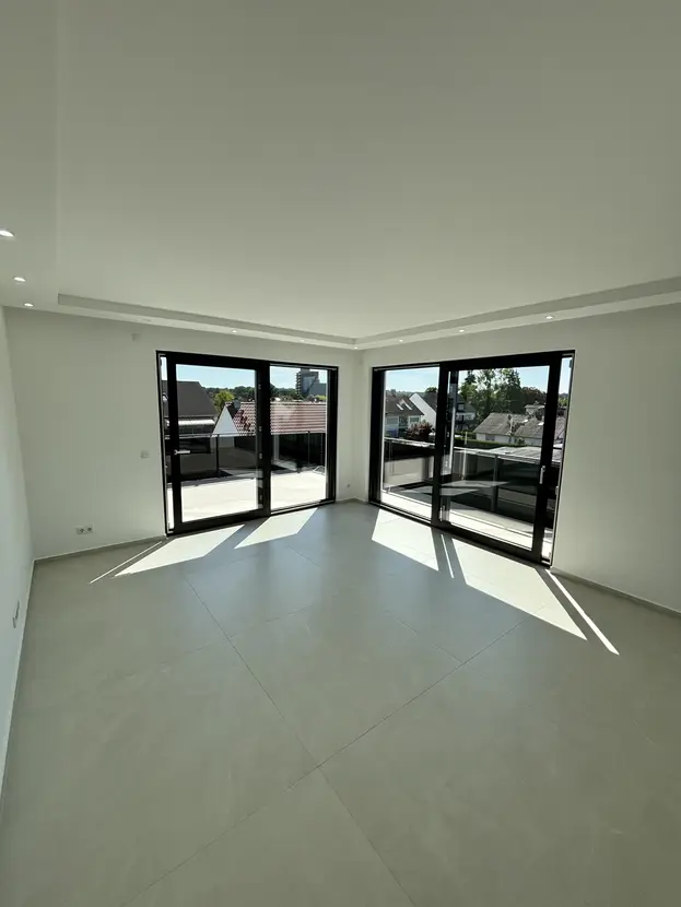 Exklusive Neubau-Penthousewohnung mit weitläufiger Terrasse und besonderem Ausblick