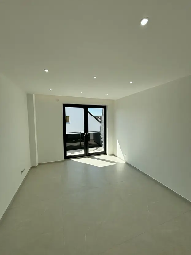 3bb8505d-b061-46c4-8e2d-dc89c5cb94e5-2057376607 Exklusive Neubau-Penthousewohnung mit weitläufiger Terrasse und besonderem Ausblick