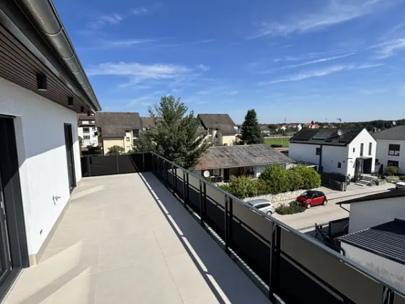 Exklusive Neubau-Penthousewohnung mit weitläufiger Terrasse und besonderem Ausblick