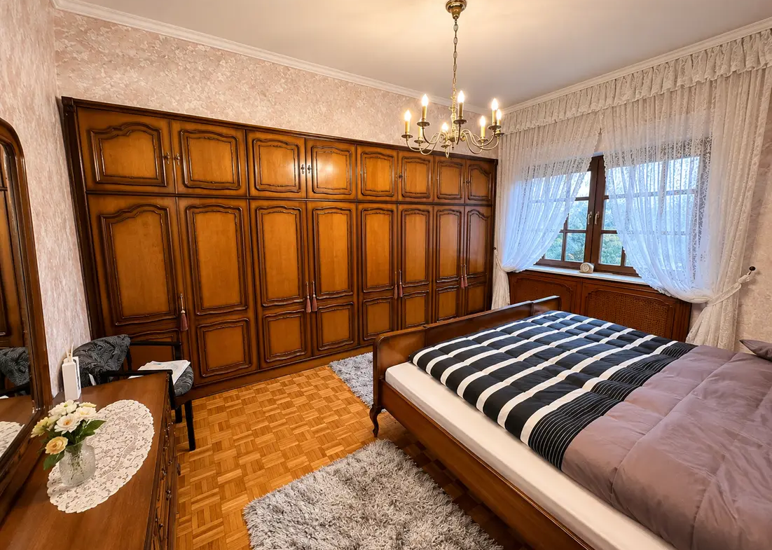 Charmanter Bungalow mit großem Garten in ruhiger Waldrandlage