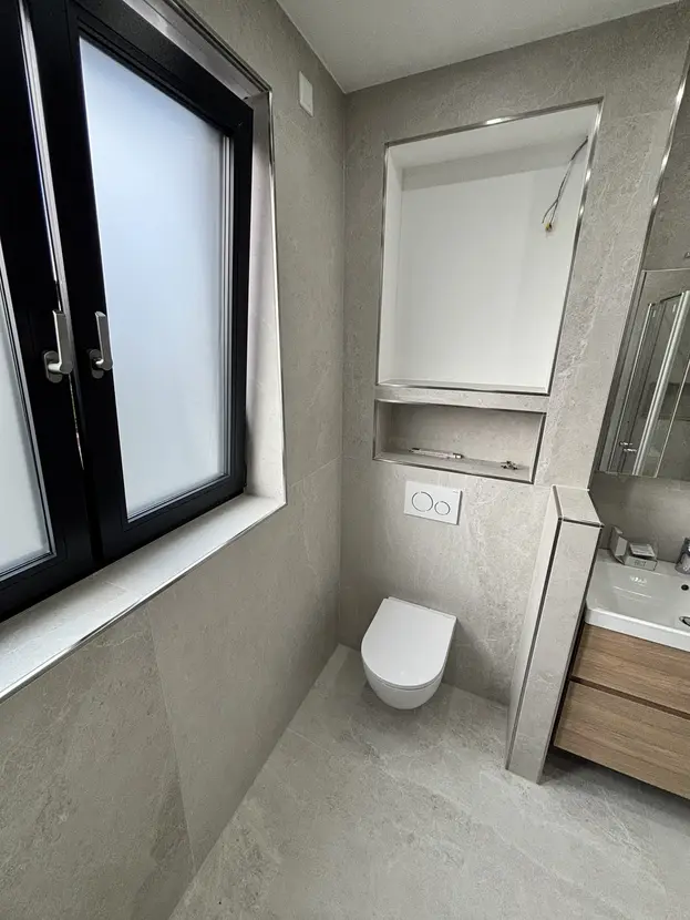 fba29af5-bca4-4ee8-be38-d4bbd4640e2e-2063313420 Luxus-Neubauwohnung mit PV-Anlage & niedrigen Energiekosten in TOP-LAGE